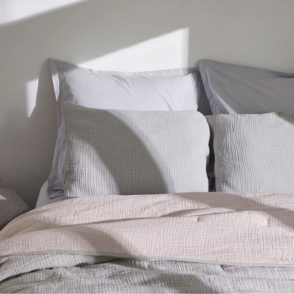Parachute cotton duvet cover and two standard shams